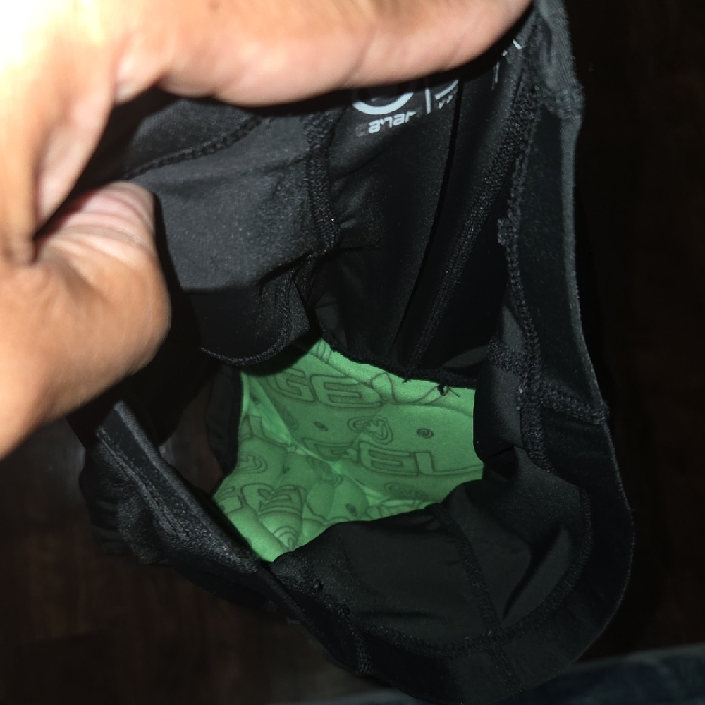 Canari Black Bike Shorts with Green Gel Accents - Picture 5 of 5